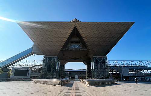 【ライブ配信】東京ビッグサイトから社内イベント・式典をライブ中継