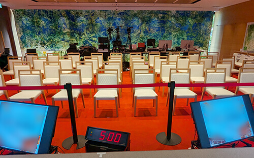 【ライブ配信】東京都内のホール会場より製薬・医薬品業界のセミナーイベントを配信