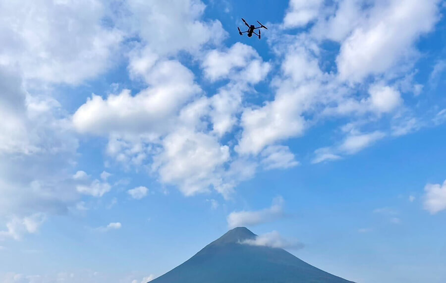 【ドローン撮影】農機具(種まき機)のプロモーション動画でドローン空撮の演出を