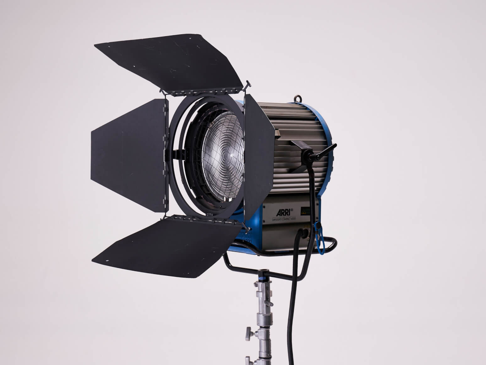 COMPACT HMI 4kW (C60ジャック)