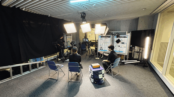 【ロケ撮影】東京都内のイベントブースで対談の収録