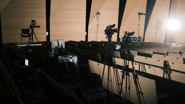 【ロケ撮影】大学・教育機関のインタビュー撮影