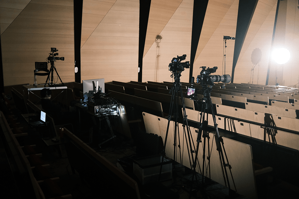 【ロケ撮影】大学・教育機関のインタビュー撮影