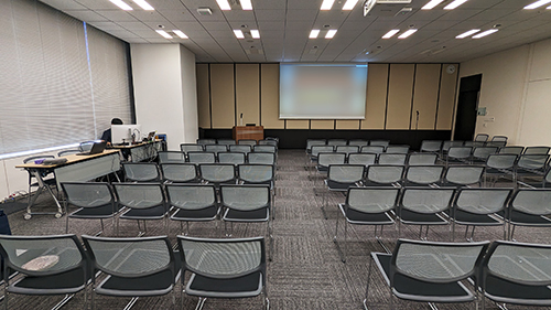 【ライブ配信】金融・証券の会員向けセミナーをビジネスカンファレンス会場からロケ中継